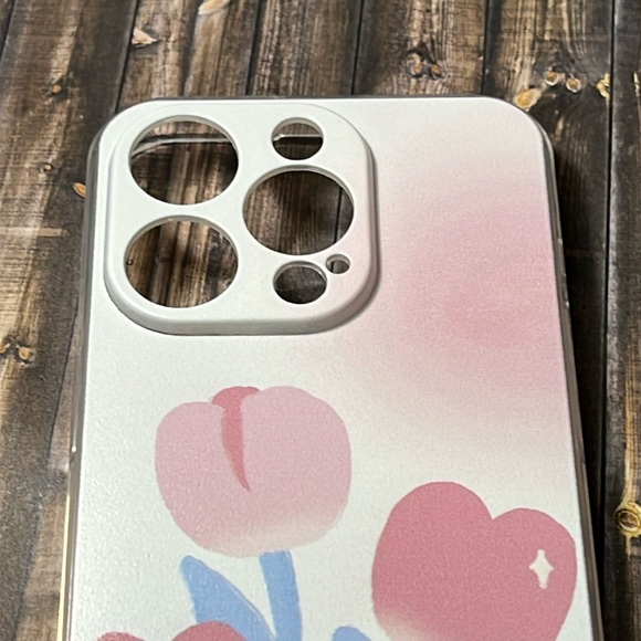 5for$10 Painted Cream Tulips Floral iPhone 14 Pro Protective Phone Case NWT - Picture 2 of 5